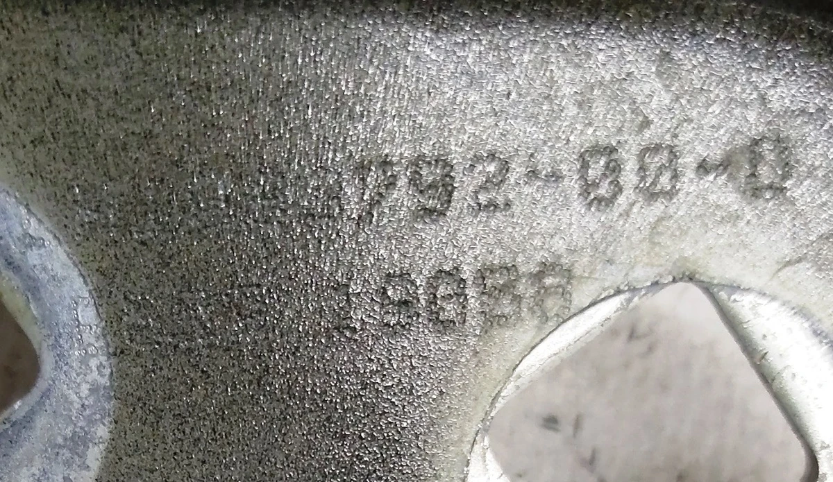 6 Петля кріплення капота ліва PBSB Tesla model 3 1098792-00-D