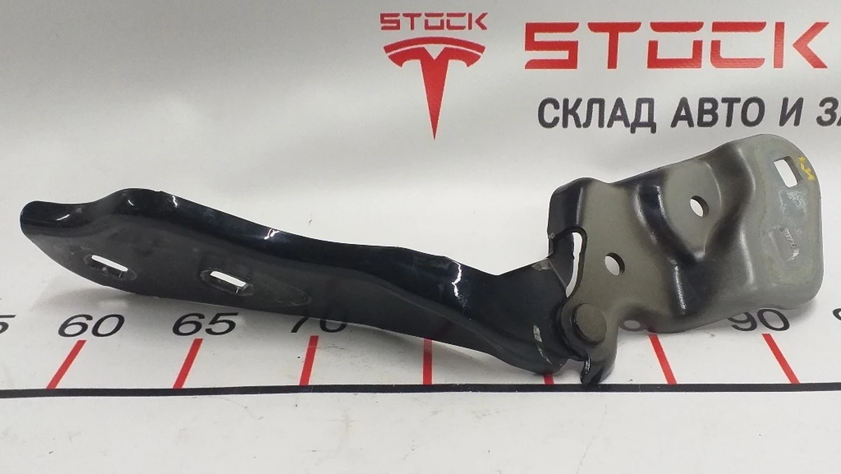6 Петля кріплення капота права PBSB Tesla model 3 1098793-00-D