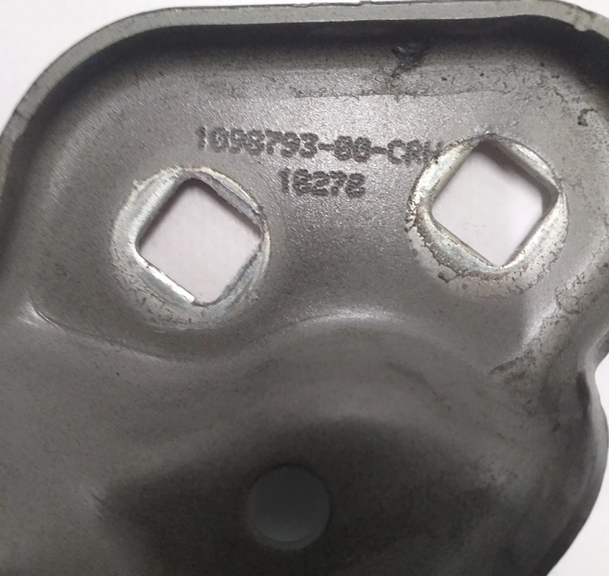 6 Петля кріплення капота права PBSB Tesla model 3 1098793-00-D