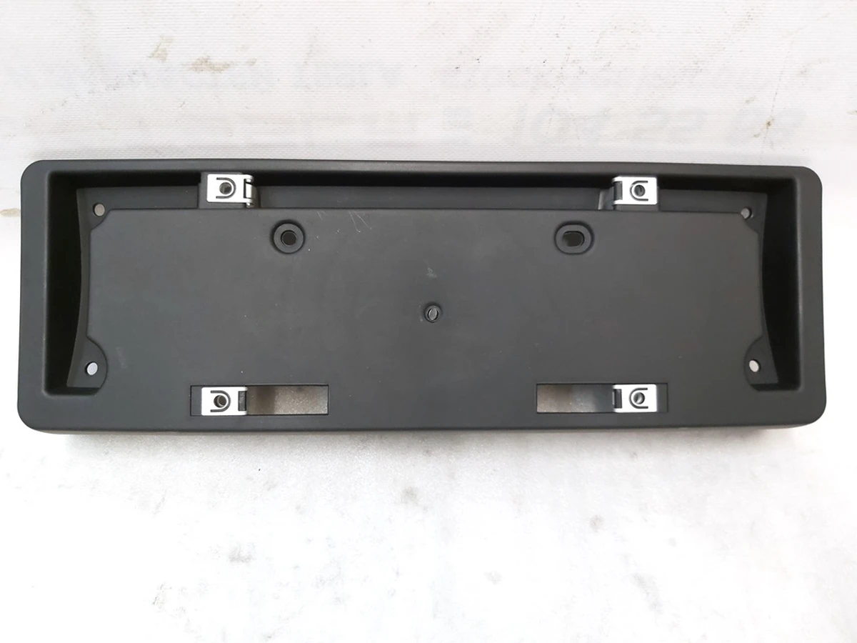 FRONT LICENSE PLATE BRACKET EU (CN standard) with clips in assembly Tesla model 3 1096834-00-B