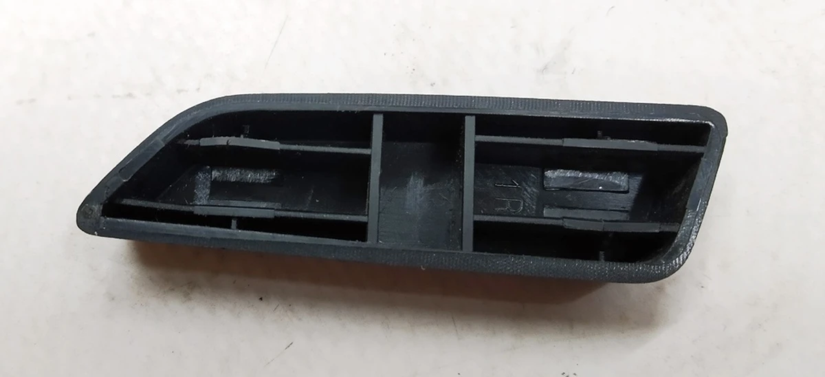 7 FIRST ROW CUSHION SWITCH CAP - RIGHT HAND Tesla Model S REST, Model X, Model 3, Model Y 1098842-00-D