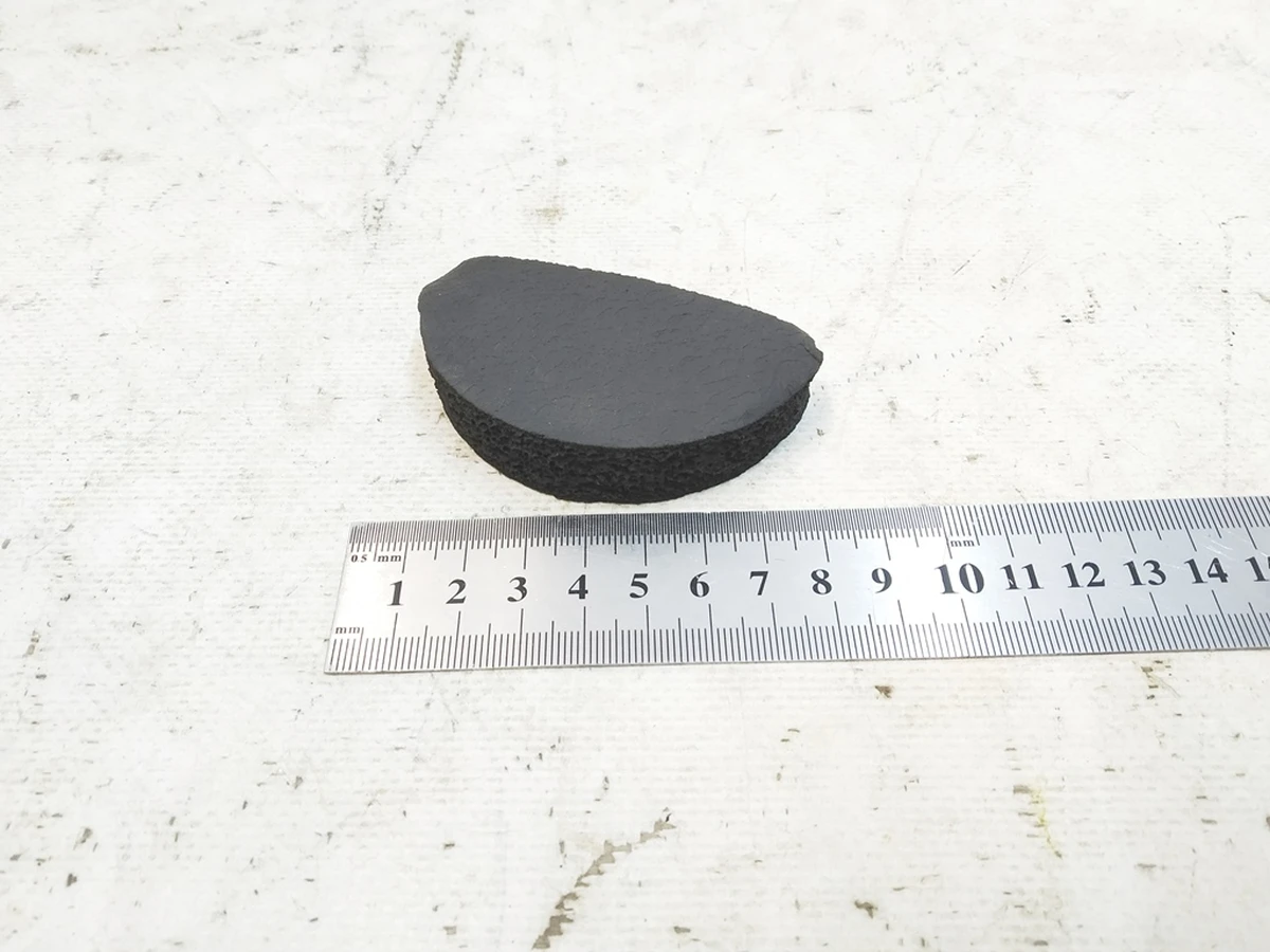 23 Демпфер опора капота (піна) Tesla model Y 1099268-00-B