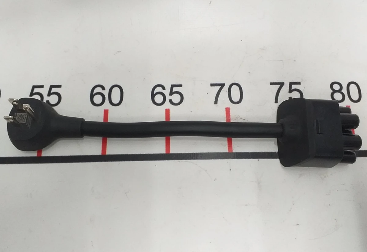 4 Смарт адаптер 2 покоління 5-15 Tesla Model S, Model S REST, Model X, Model 3, Model Y 1099345-10-C