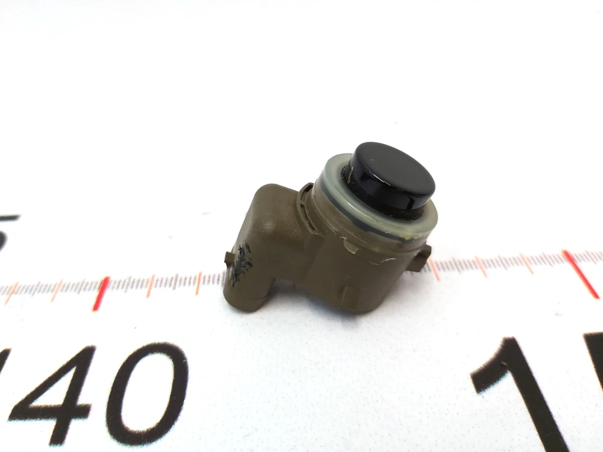 19 Rear center outer roof panel parking sensor Tesla Model X 1099612-13-D