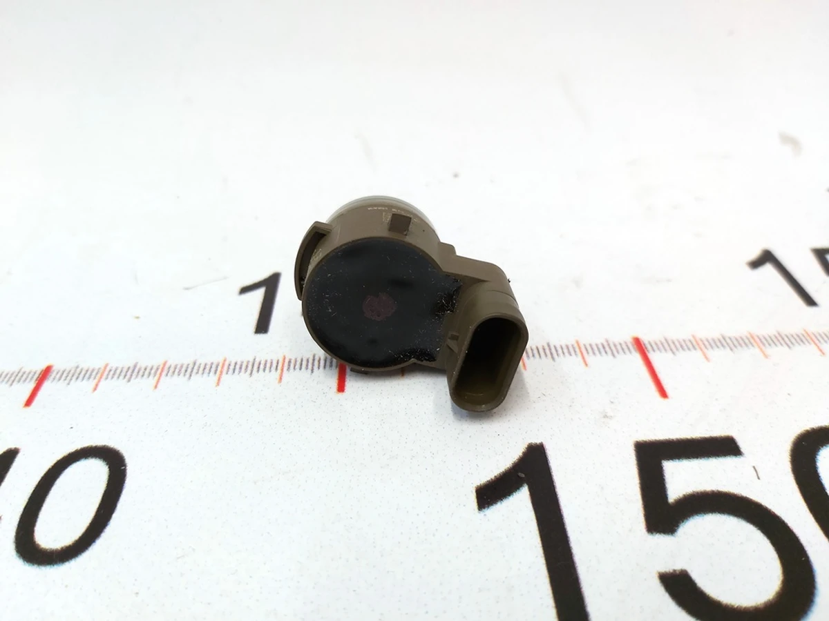 19 Rear center outer roof panel parking sensor Tesla Model X 1099612-13-D