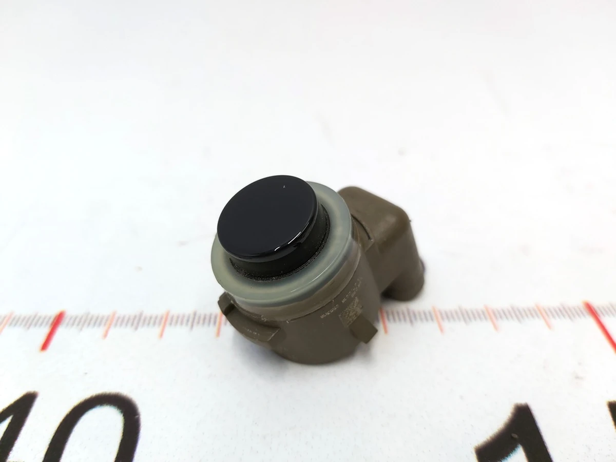 19 Rear center outer roof panel parking sensor Tesla Model X 1099612-13-D