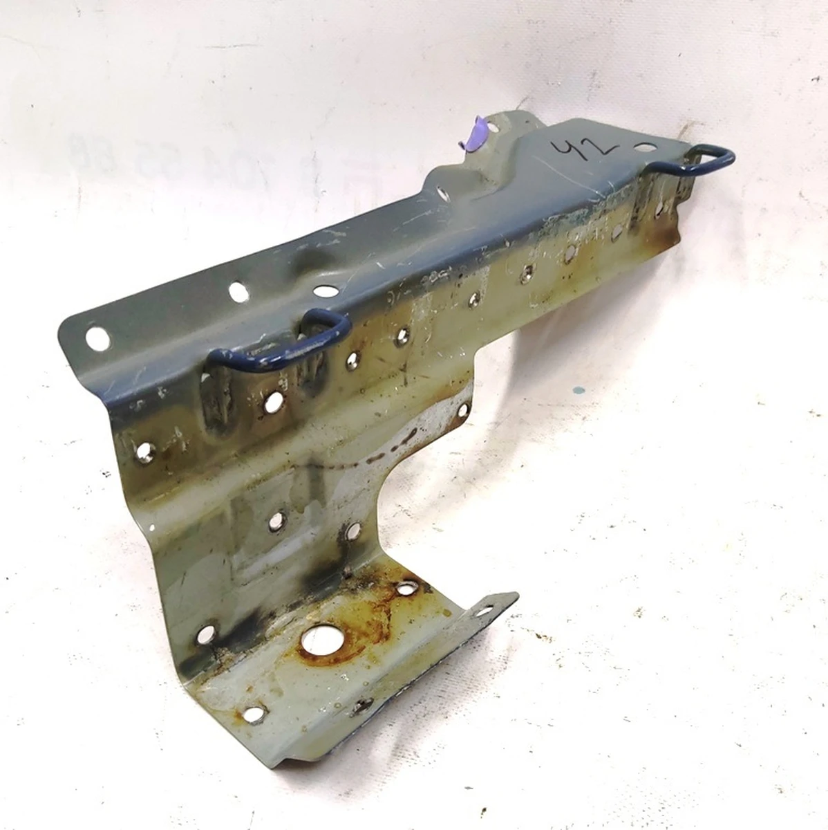 Кузовна панель кріплення сидінь заднього ряду ліва Tesla model 3 1099613-S0-A