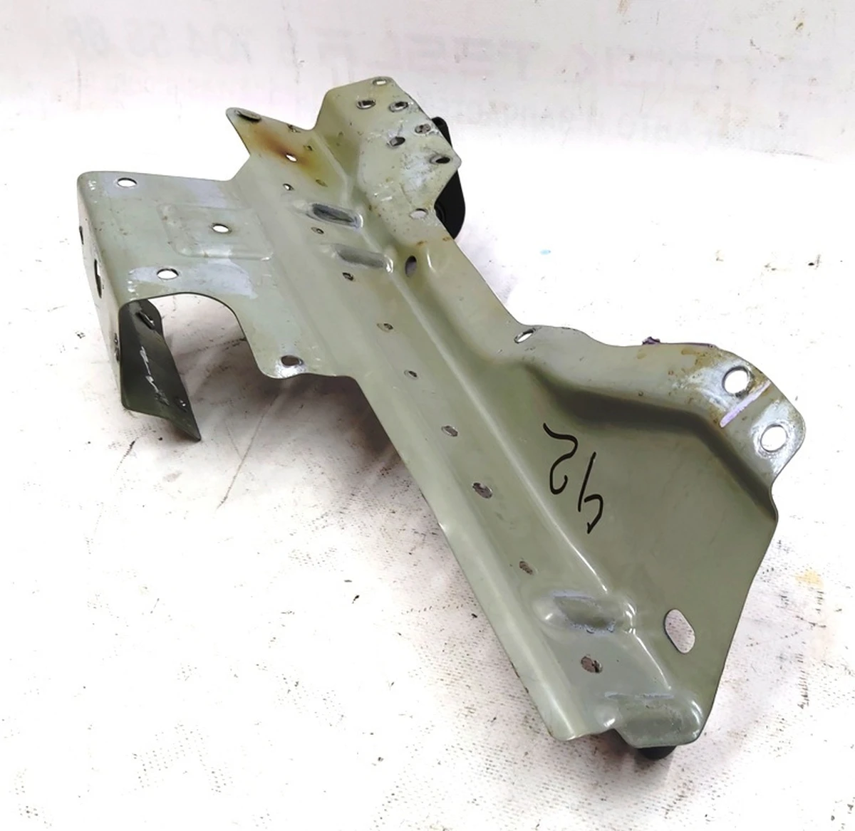 Кузовна панель кріплення сидінь заднього ряду права Tesla model 3 1099613-S0-A