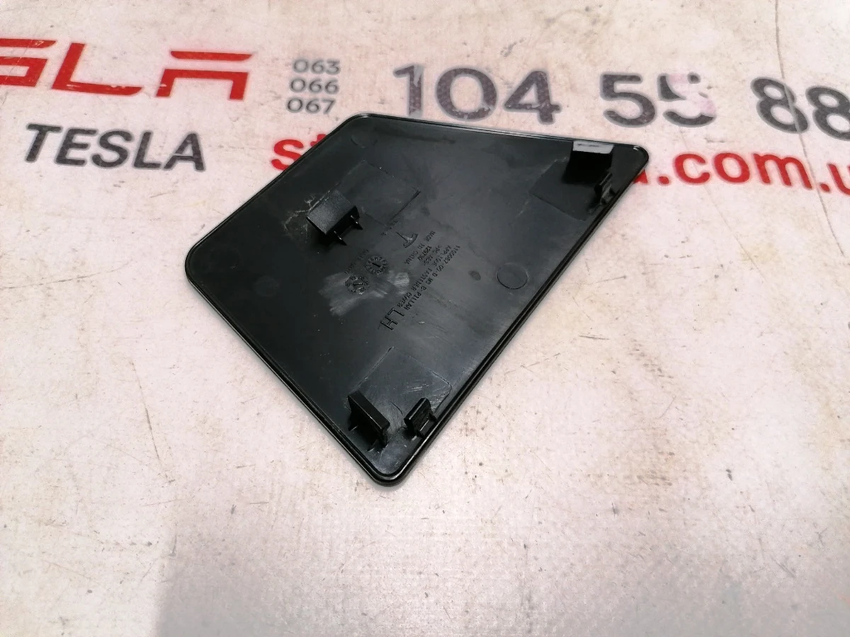 8 Накладка стойки B наружная левая нижний пластик Tesla model 3 1100087-00-D