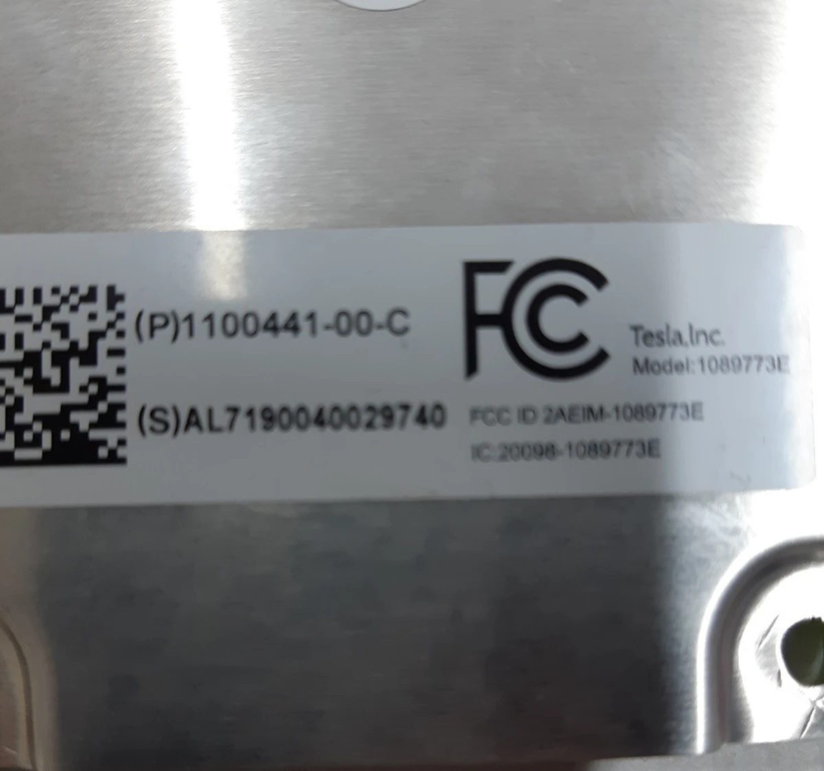 7 Блок електронної камери стійки-B зовнішньої правої некондиція Tesla model 3 1100441-00-C