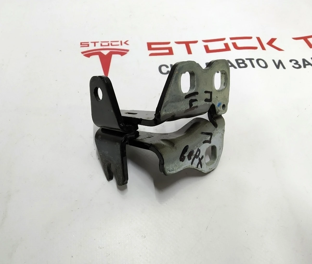 3 Петля двери передней правой верхняя PBSB Tesla model 3 1101034-00-F