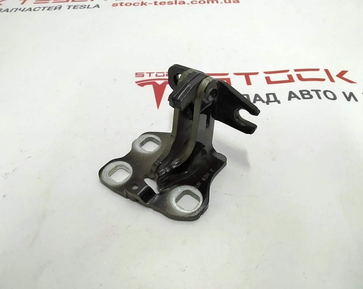 3 Петля двери передней правой верхняя PBSB Tesla model 3 1101034-00-F