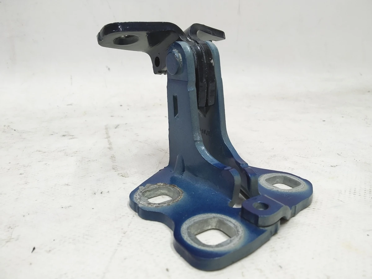 3 Front right upper door hinge PPSB Tesla model 3 1101034-00-F