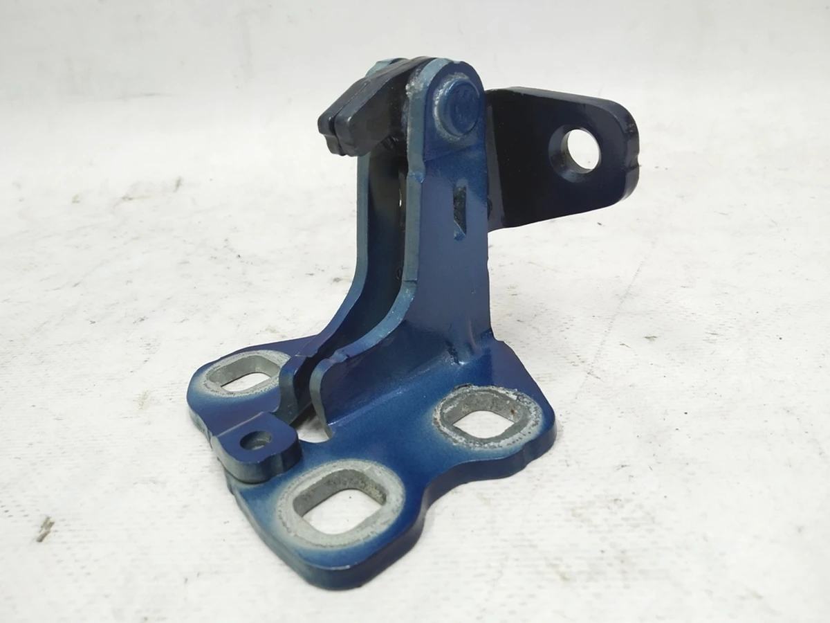 3 Петля двери передней левой верхняя PPSB Tesla model 3 1101035-00-F