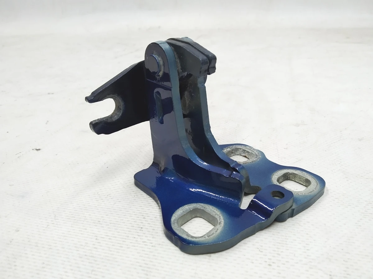 3 Петля двери передней левой верхняя PPSB Tesla model 3 1101035-00-F