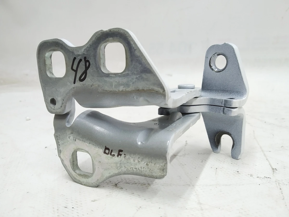 3 Door hinge front left upper PPSW Tesla model 3 1101035-00-F