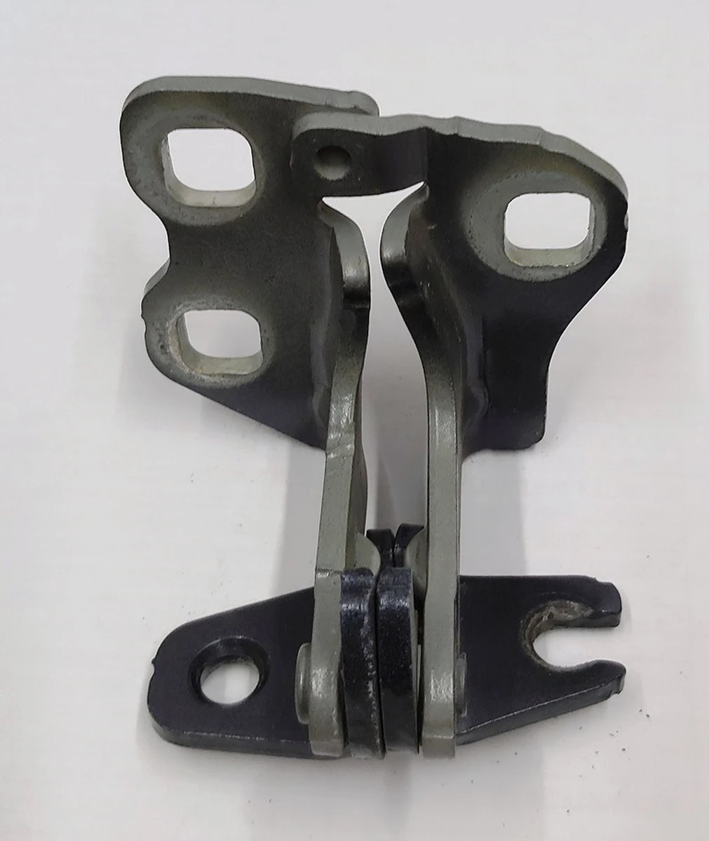 3 Front left upper door hinge PMNG Tesla model 3 1101035-00-F