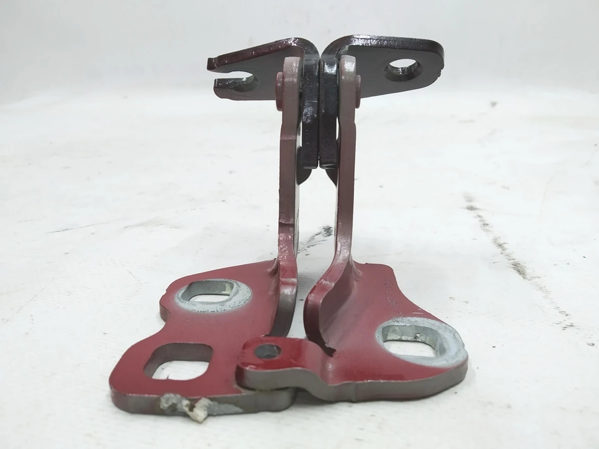 4 Петля двери передней левой нижняя PPMR Tesla model 3 1101037-00-F