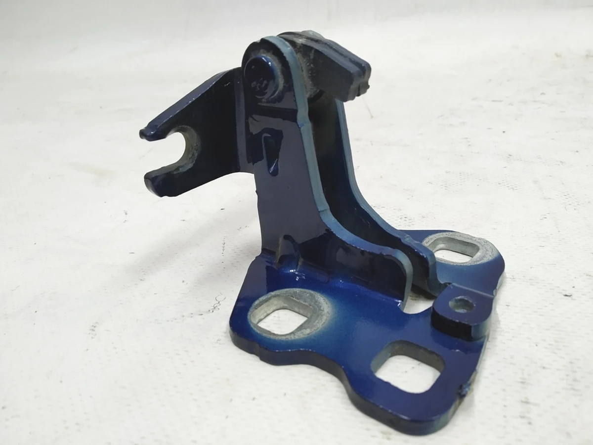 4 Door hinge front left lower PPSB Tesla model 3 1101037-00-F