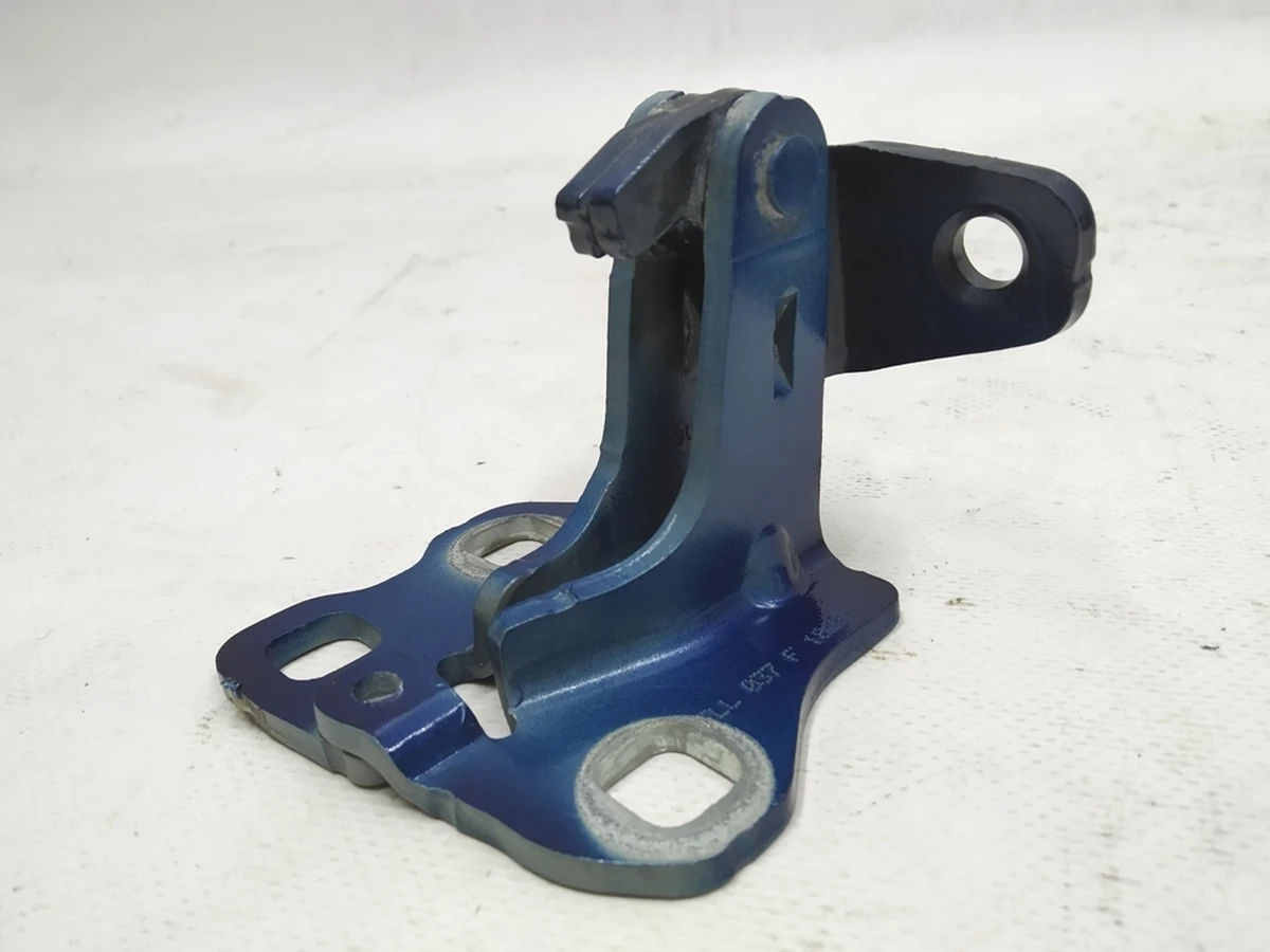 4 Door hinge front left lower PPSB Tesla model 3 1101037-00-F