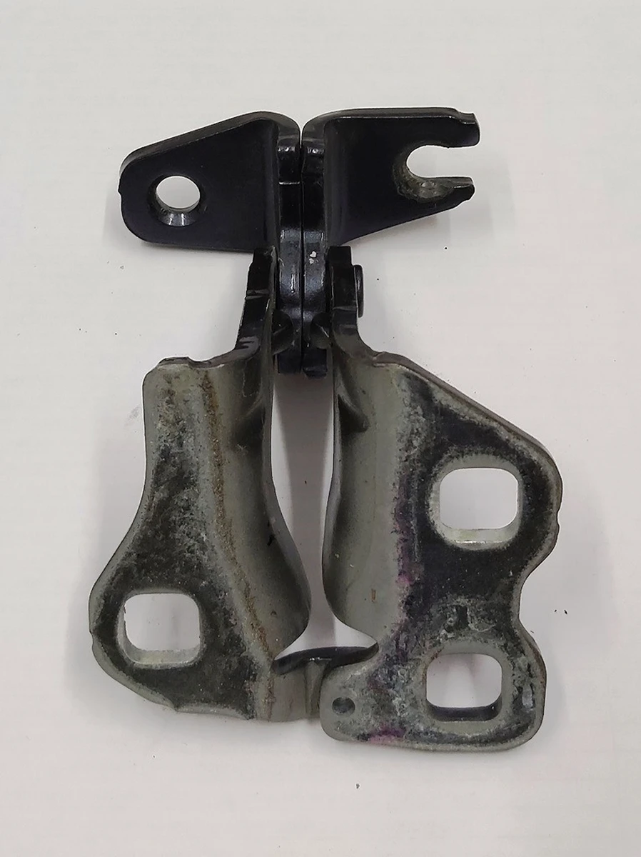 4 Front left lower door hinge PMNG Tesla model 3 1101037-00-F