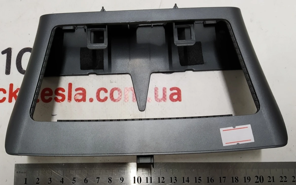 13 Корпус кронштейна кріплення дисплея Tesla model 3 1101136-00-F