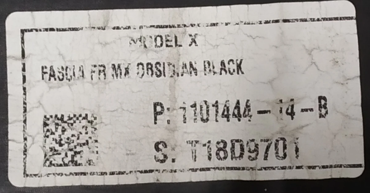 1 Бампер передній (AUTOPILOT) OBSIDIAN BLK у зборі з кронш. кріп. парктроників та протитум. фар (дрібні подряпини) Tesla model X 1091879-S1-A