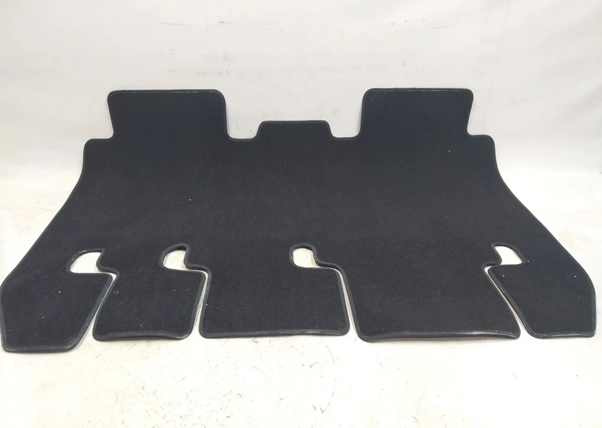 1 Коврик салона 2-го ряда сидений пассажирский 5 местный (повреждение) Tesla model X 1101529-00-A