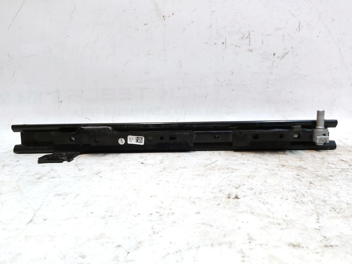 12 Салазка сиденья 1-го ряда правая в сборе некондиция Tesla Model 3, Model Y 1107103