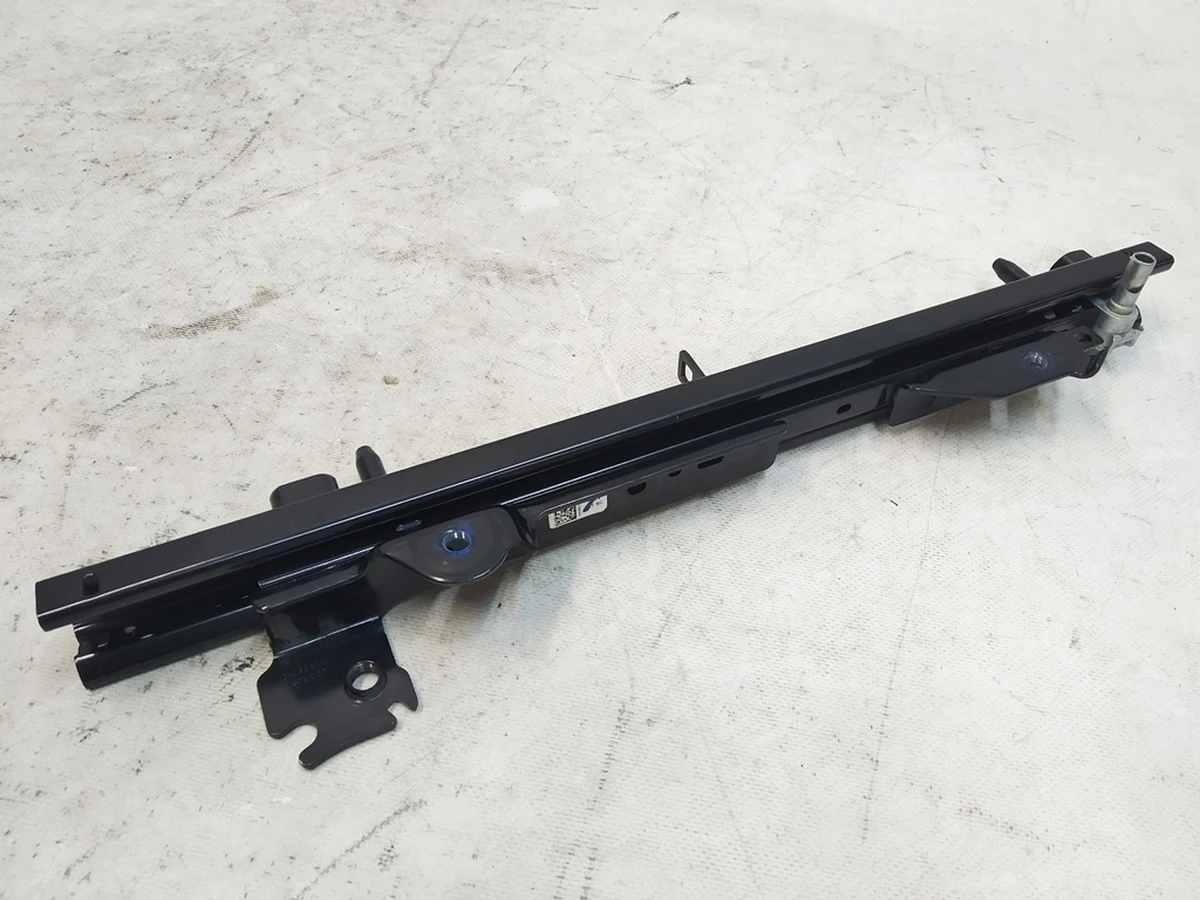 12 Салазка сиденья 1-го ряда правая в сборе Tesla Model 3, Model Y 1107103
