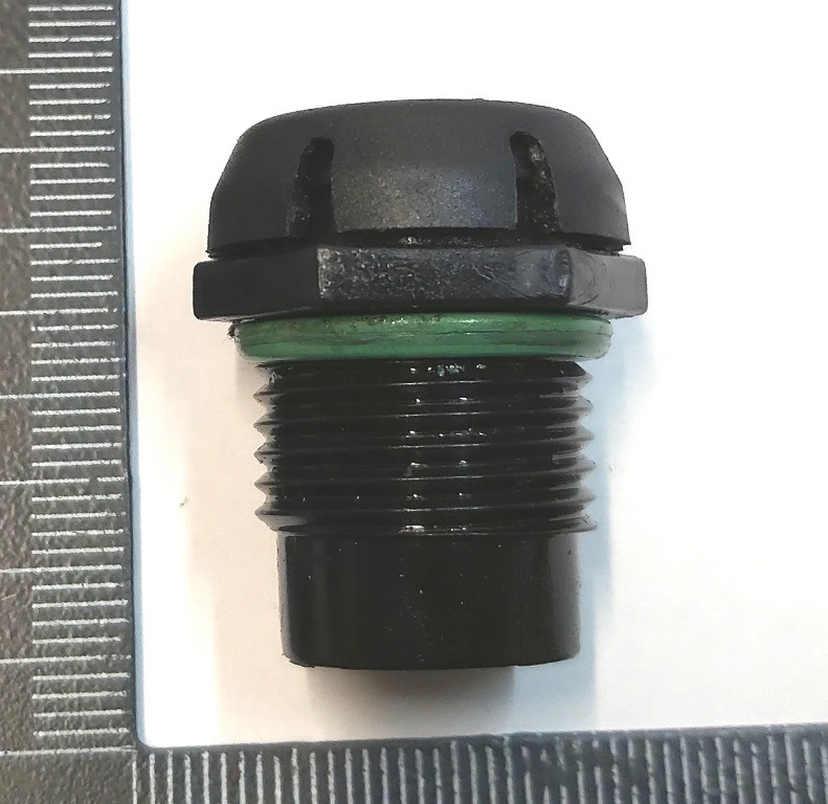 13 Сапун редуктора двигуна 3DU Tesla model 3 1101758-00-A