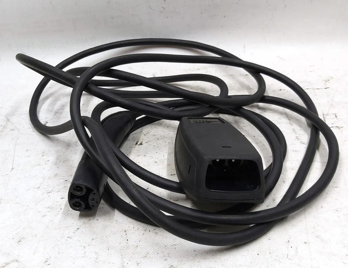 1 Универсальное мобильное зарядное устройство 32A GEN2 Tesla model S, model X 1101789-81-F