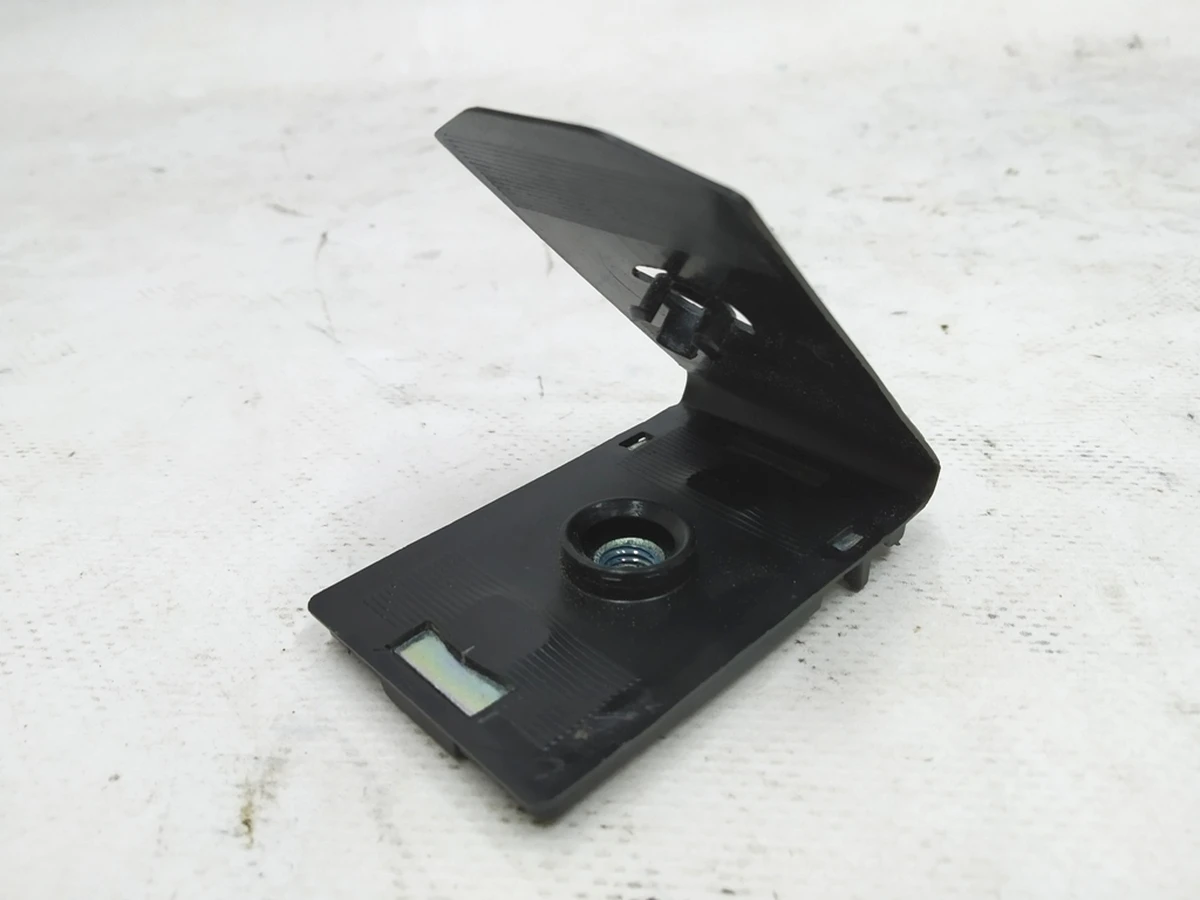 4 Кронштейн кріплення скла двері Tesla model 3 1101952-00-G