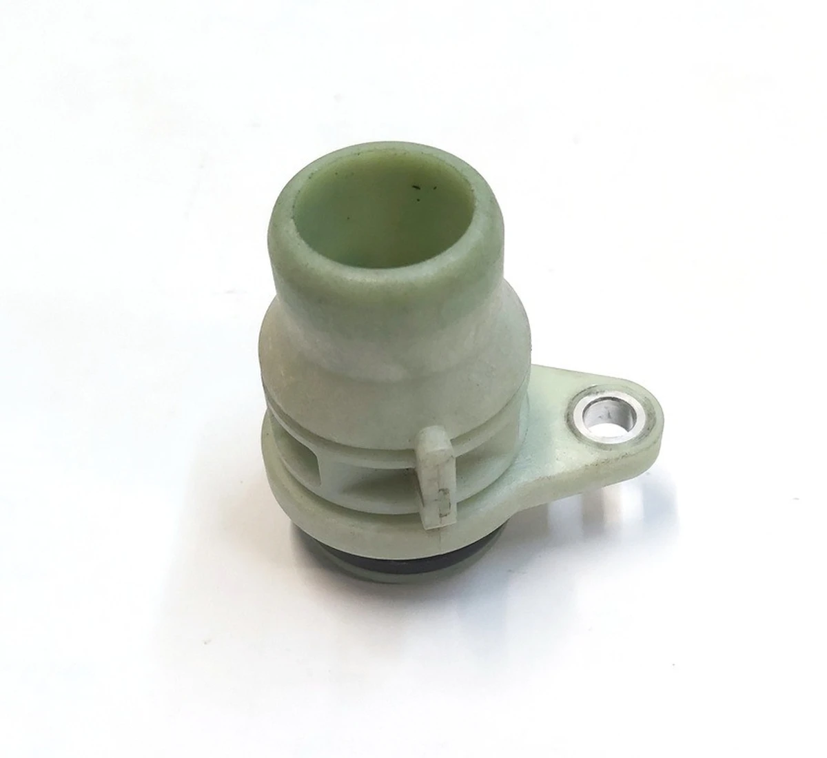 4 Штуцер (патрубок) системи охолодження інвертора переднього заднього двигуна короткий VDA-18 Tesla model 3 1102177-00-E