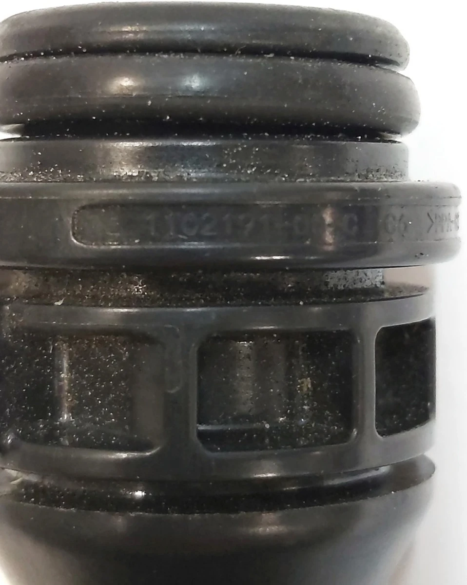 4 Штуцер (патрубок) системы охлаждения инвертора заднего переднего мотора короткий VDA-18,180DEG,70A Tesla Model 3, Model Y 1102177-00-E