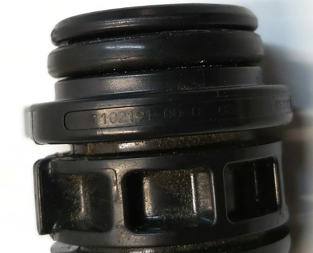 Assembly, Fluid Coupling, Vda-18, STRAIGHT 90DEG Tesla Model 3, Model Y 1102177-00-D