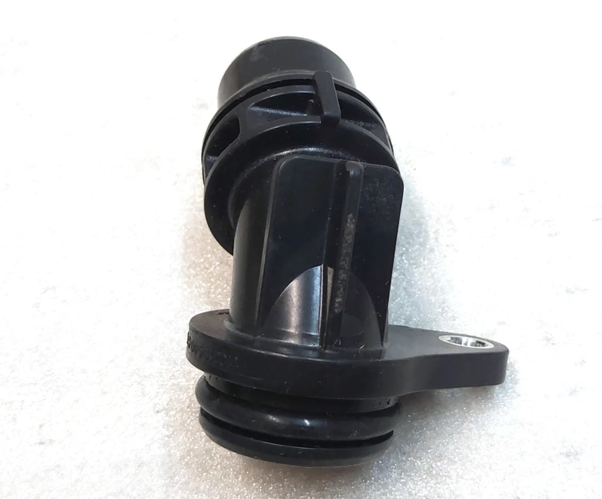 Штуцер (патрубок) системи охолодження інвертора заднього двигуна кутовий VDA-18, 90DEG Tesla Model 3, Model Y 1102178-00-D