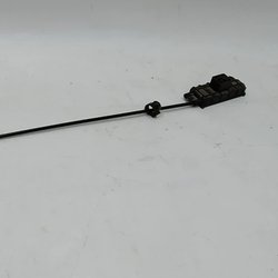 8 Трос електродвигуна розблокування спинки одинарного правого сидіння 2-го ряду в зборі Tesla model X 1102377-00-E