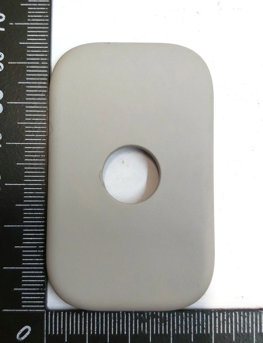 2 Крышка декоративная поворотного кронштейна козырька солнцезащитного Tesla model 3 1490405