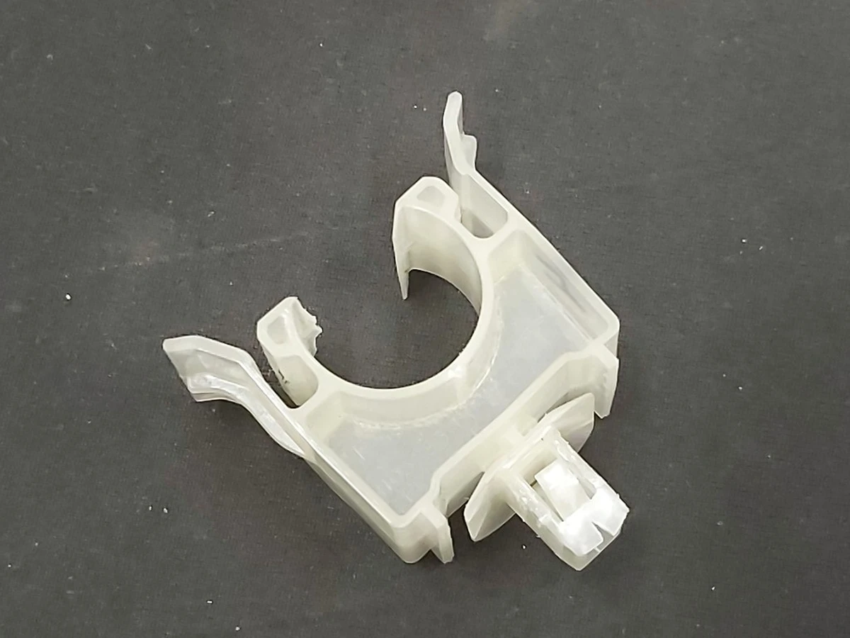 4 Кліпса кріплення електропроводки салону Tesla model 3 1103283-00-E