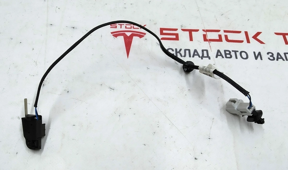 2nd row bottom position sensor 60/40 Tesla model X 3123713-03-A