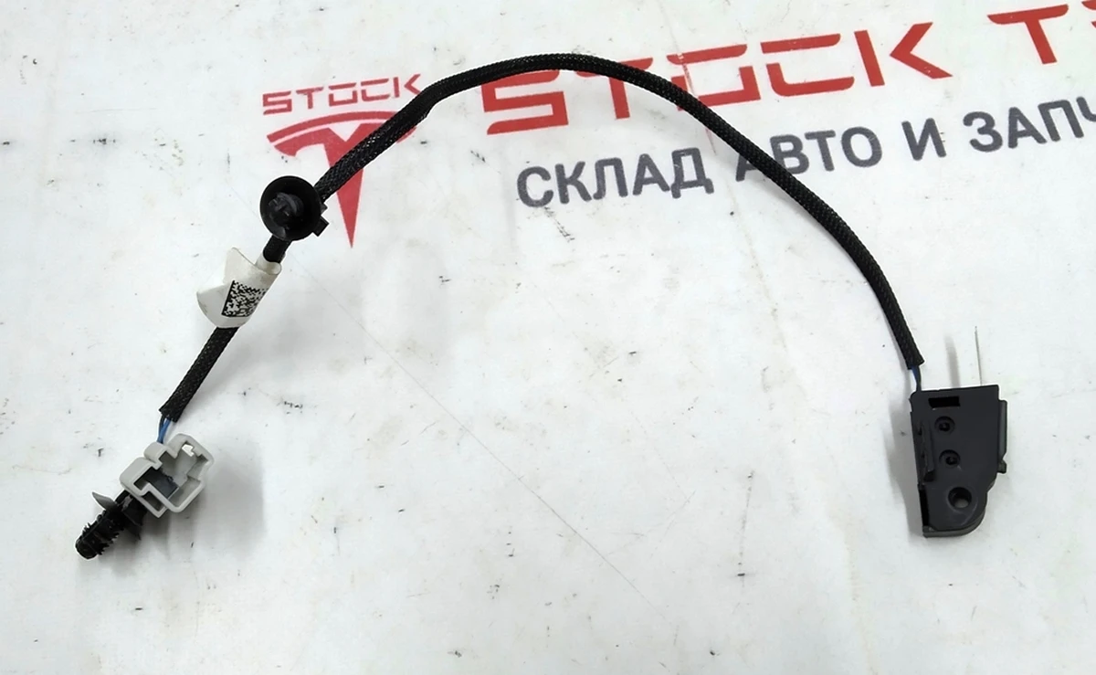 2nd row bottom position sensor 60/40 Tesla model X 3123713-03-A