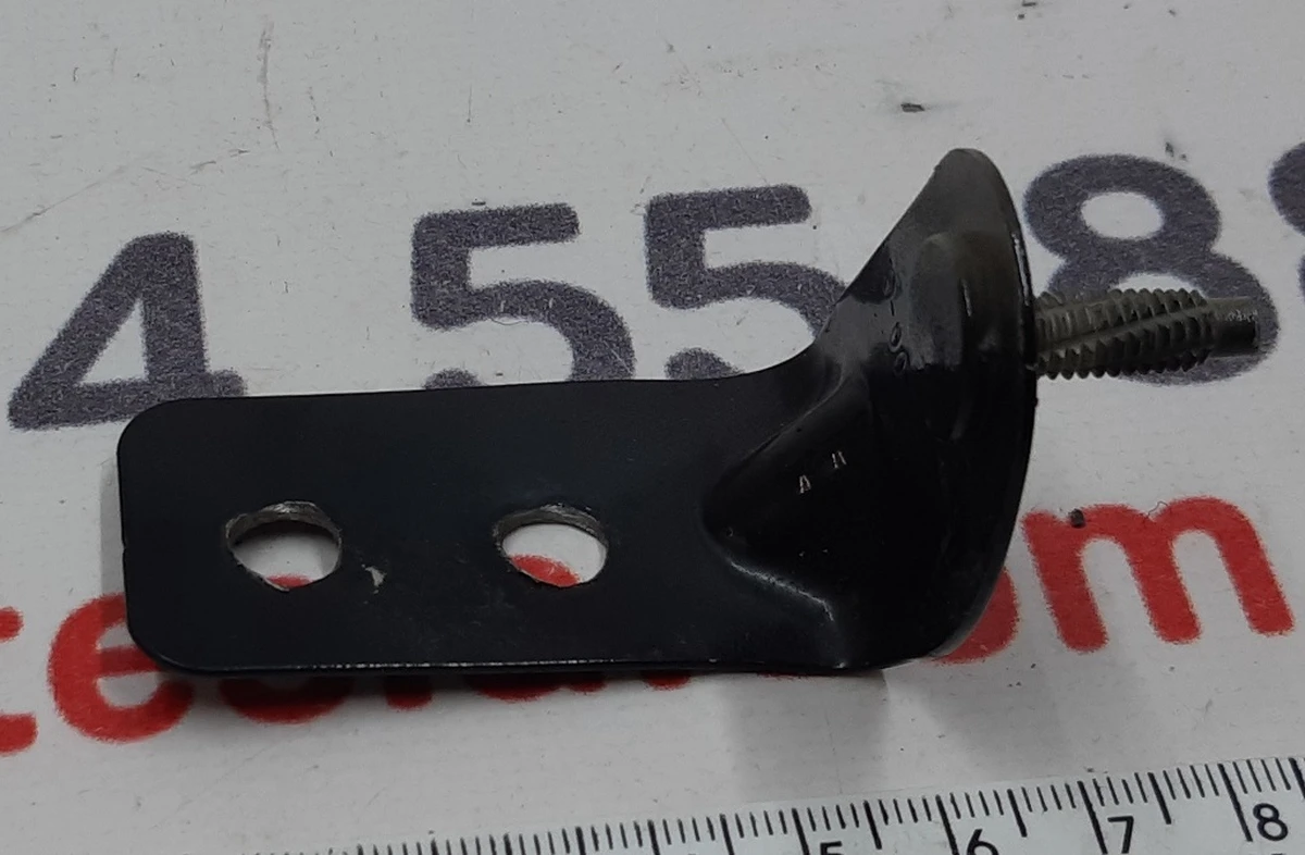 8 Кронштейн кріплення крила переднього правого нижній Tesla model 3 1103451-S0-D