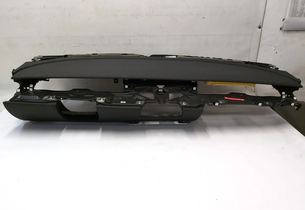 1 Пластиковый каркас инструментальной панели (торпедо) Tesla Model 3, Model Y 1083401-05-O