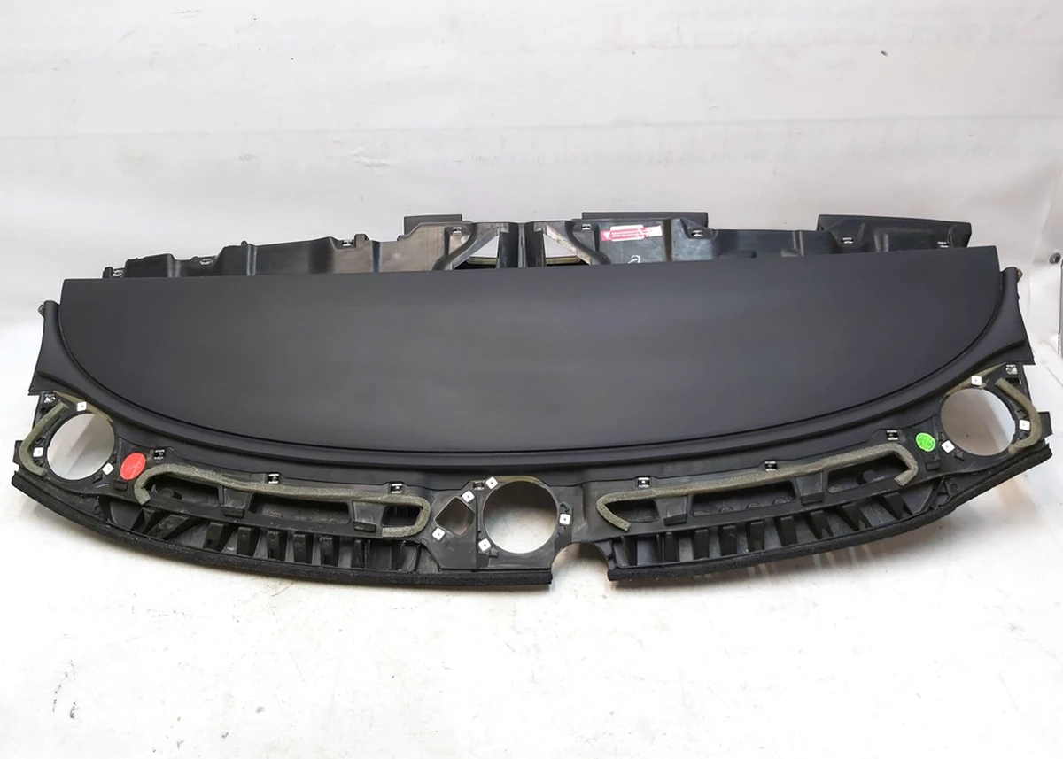 1 Пластиковий каркас інструментальної панелі (торпедо) Tesla model 3 1083401-05-J