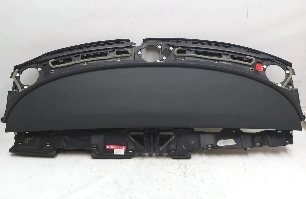 1 Пластиковий каркас інструментальної панелі (торпедо) Tesla model 3 1083401-05-J