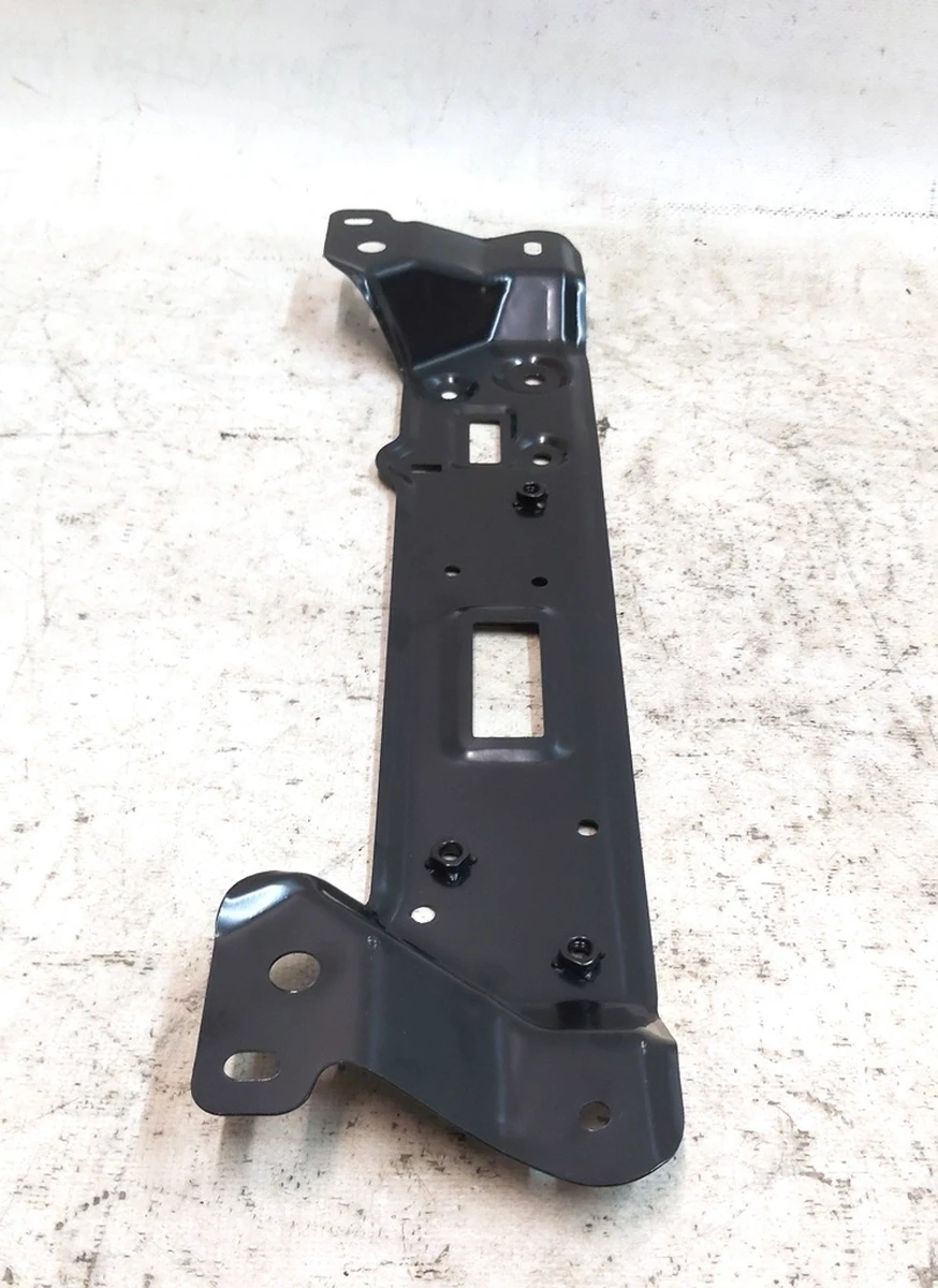 3 Пластина крепления кронштейна радара Tesla model 3 1103760-00-C
