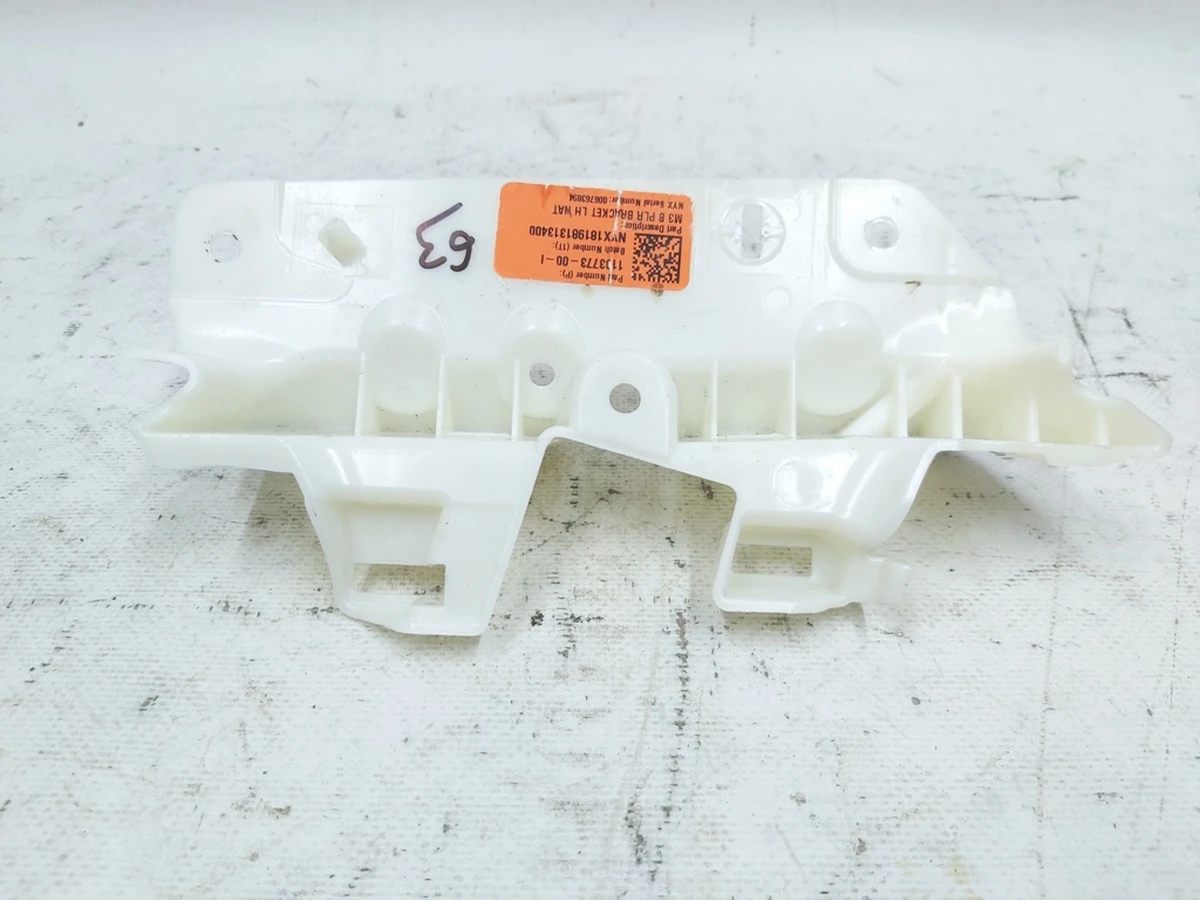 4 Кронштейн стійки B верхній лівий Tesla model 3 1103773-00-I