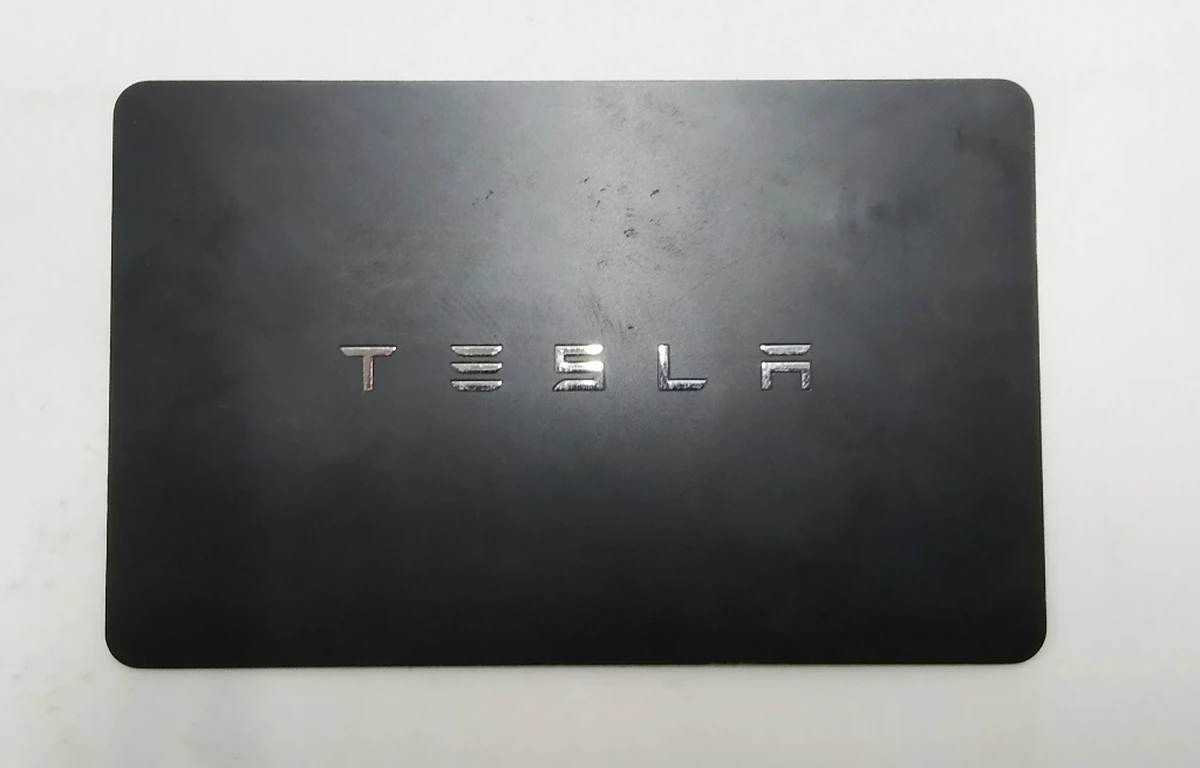 2 Ключ відкриття автомобіля (картка) NFC Tesla model 3 1104284-00-F