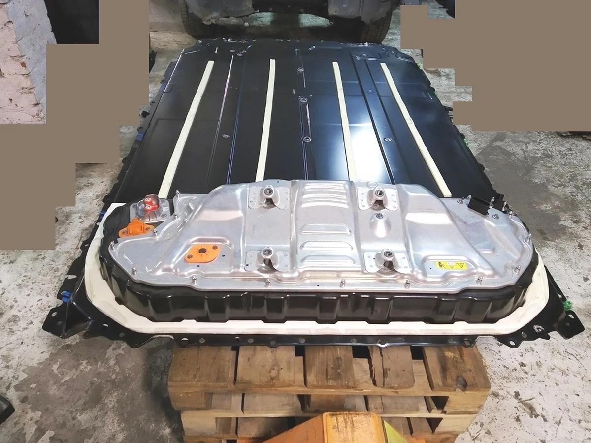 1 Основная батарея 75 kWh Long Range 1PH, AWD Tesla Model Y 1104422-00-P